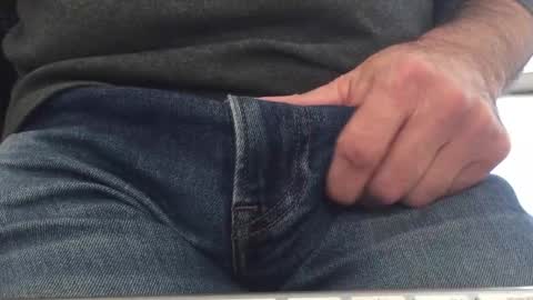 Elvis online show from November 2025 11:30:01 PM