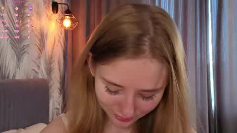 Snapshot of elvyrose chatting on July 2026 04:37:01 AM Alex online show from July 2026 04:37:01 AM
