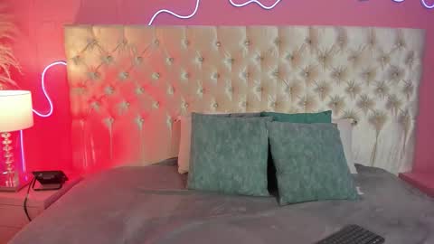 Ely online show from September 2025 12:18:02 PM