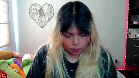 Ely online show from November 2025 03:16:02 PM