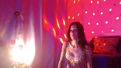 Elisa online show from September 2025 05:29:02 PM