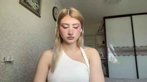 Viktorie online show from June 2026 02:46:01 AM