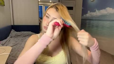Viktorie online show from June 2026 11:02:01 AM