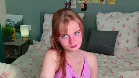 Snapshot of elza_hofffman chatting on June 2026 06:08:02 PM Chloyka online show from June 2026 06:08:02 PM