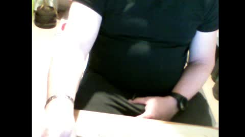 Em online show from April 2026 06:54:02 PM