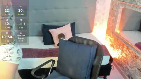 emahills__axelrose online show from October 2025 01:26:02 PM