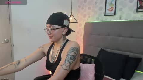 emahills__axelrose online show from November 2025 05:06:01 AM