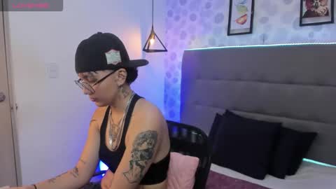 emahills__axelrose online show from November 2025 08:04:02 AM