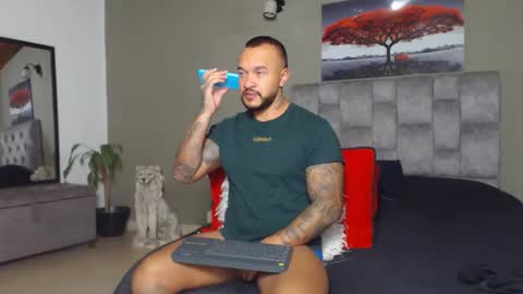 emanuelspencer online show from October 2025 02:47:02 AM