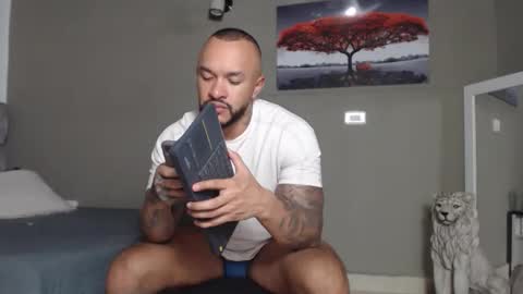 Snapshot of emanuelspencer chatting on June 2026 05:31:02 AM emanuelspencer online show from June 2026 05:31:02 AM