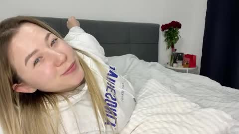 Snapshot of ember_bunny chatting on February 2025 10:15:01 PM alice online show from February 2025 10:15:01 PM