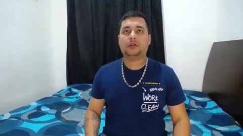 Snapshot of ember_wanda_ chatting on January 2025 09:31:01 PM Ember and Wanda online show from January 2025 09:31:01 PM