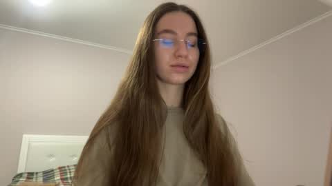 Alina online show from April 2026 05:48:02 PM