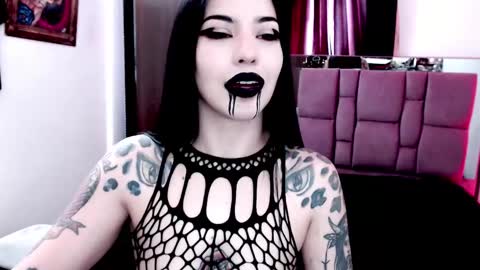 Snapshot of emearld_black chatting on January 2025 12:07:01 PM Emerald Black online show from January 2025 12:07:01 PM