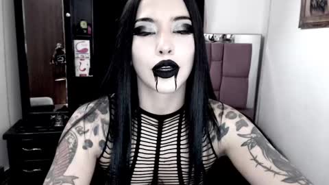 Snapshot of emearld_black chatting on January 2025 09:15:01 AM Emerald Black online show from January 2025 09:15:01 AM