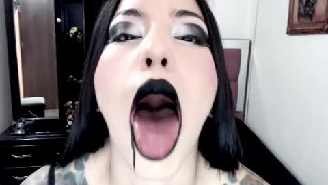 Snapshot of emearld_black chatting on September 2025 07:08:01 AM Emerald Black online show from September 2025 07:08:01 AM