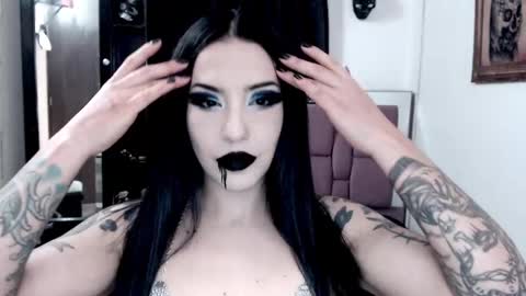Snapshot of emearld_black chatting on September 2025 07:07:01 AM Emerald Black online show from September 2025 07:07:01 AM