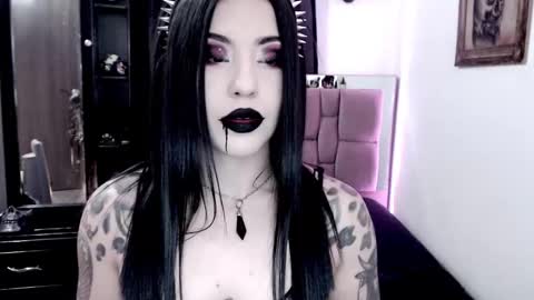 Snapshot of emearld_black chatting on September 2025 06:59:02 AM Emerald Black online show from September 2025 06:59:02 AM
