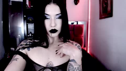 Snapshot of emearld_black chatting on April 2026 01:36:01 AM Emerald Black online show from April 2026 01:36:01 AM