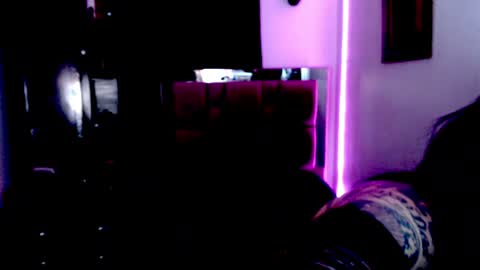 Snapshot of emearld_black chatting on July 2026 03:54:02 AM Emerald Black online show from July 2026 03:54:02 AM