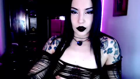 Snapshot of emearld_black chatting on July 2026 04:54:02 AM Emerald Black online show from July 2026 04:54:02 AM