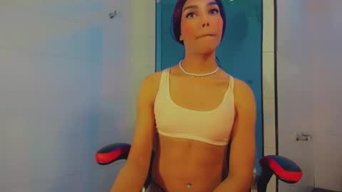 Emeli online show from January 2025 11:24:01 AM