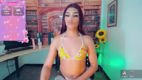 Emeli online show from October 2025 11:10:01 AM