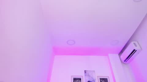 emelie_89 online show from December 2024 02:37:01 PM