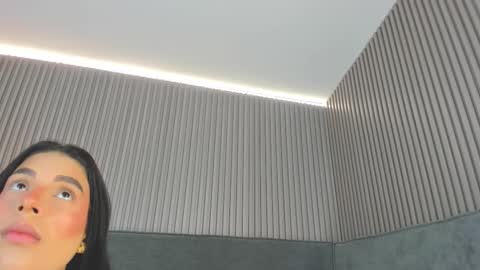 emelie_89 online show from November 2025 11:33:02 AM