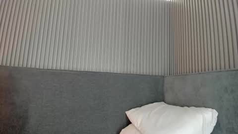 emelie_89 online show from December 2025 11:37:01 AM