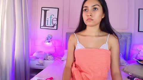 Snapshot of emelie_ch_ chatting on January 2025 05:54:02 PM Emily  online show from January 2025 05:54:02 PM