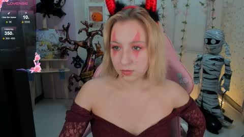 Snapshot of emely_garcias chatting on October 2025 12:06:01 PM emelia online show from October 2025 12:06:01 PM