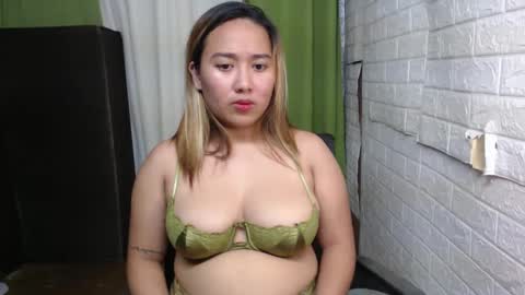 Emely online show from December 2024 02:21:01 PM