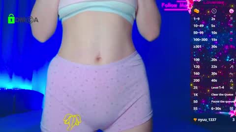 Emely online show from November 2025 03:28:01 AM