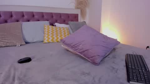 Snapshot of emelyy_carter chatting on January 2025 10:55:01 PM Emy online show from January 2025 10:55:01 PM