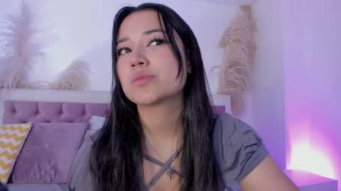Snapshot of emelyy_carter chatting on February 2025 10:48:01 PM Emy online show from February 2025 10:48:01 PM