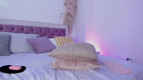 Snapshot of emelyy_carter chatting on March 2025 07:54:01 PM Emy online show from March 2025 07:54:01 PM