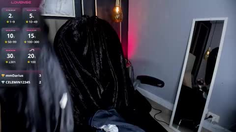 Snapshot of emeralda_co chatting on October 2025 01:13:02 AM Esmeralda online show from October 2025 01:13:02 AM