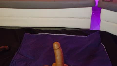 Snapshot of emi_roberts chatting on June 2026 01:36:02 AM Emmily Roberts online show from June 2026 01:36:02 AM