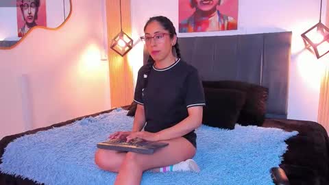 Emi online show from March 2026 03:13:02 AM