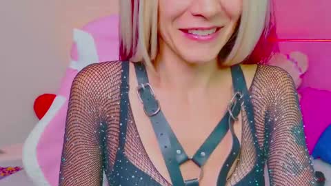 Snapshot of emieflower chatting on February 2025 09:34:02 AM EmieFlower online show from February 2025 09:34:02 AM