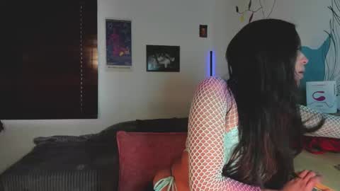 Emilia Gomez online show from February 2026 01:22:02 PM