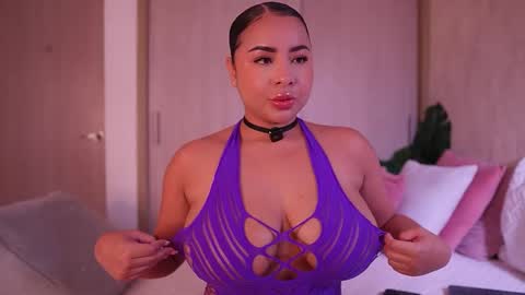    online show from December 2025 06:02:01 PM