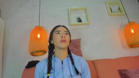 Emily online show from November 2025 12:04:01 PM