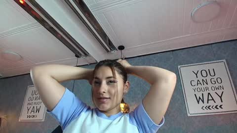 Snapshot of emiily_w1 chatting on January 2025 09:43:01 PM Emily online show from January 2025 09:43:01 PM