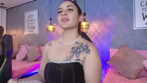 Snapshot of emiily_w1 chatting on February 2025 09:58:01 AM Emily online show from February 2025 09:58:01 AM
