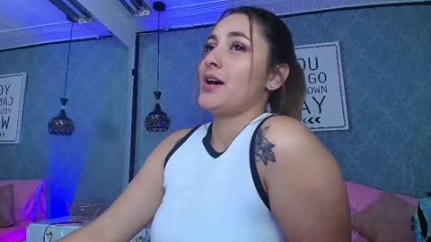Snapshot of emiily_w1 chatting on February 2025 01:41:01 PM Emily online show from February 2025 01:41:01 PM