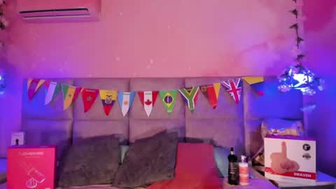 Snapshot of emiilygrace_ chatting on July 2026 10:53:01 AM Emiily Grace online show from July 2026 10:53:01 AM