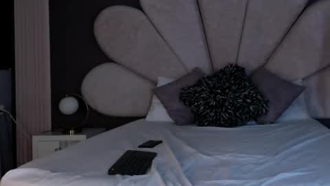 Emily  online show from April 2026 02:47:02 AM