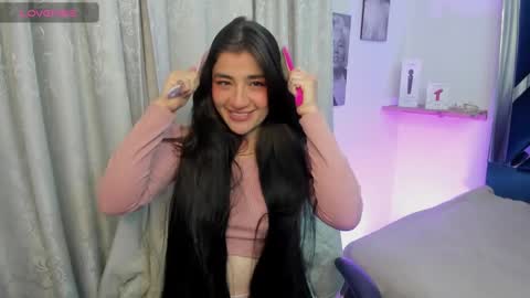 emilayton_ online show from January 2025 07:00:02 AM